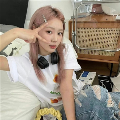 西藏伴游女生左惜筠的资料