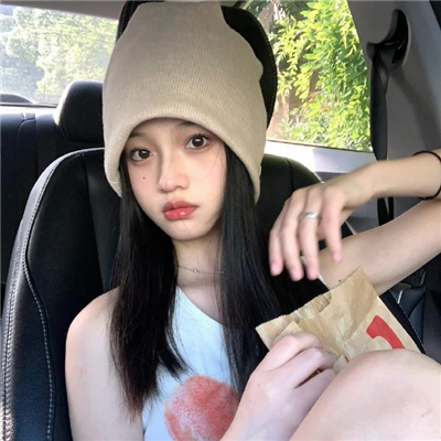 西藏伴游女生丛河灵的资料